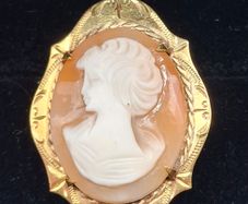 Vintage rolled gold cameo pendant