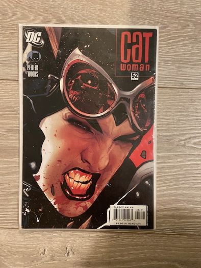 Catwoman No 52 (Adam Hughes Cover)