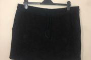 Boohoo black towely feel skirt (size 22)