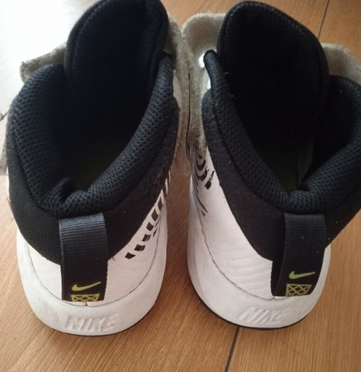 boys Nike trainers