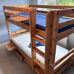 Bunk bed