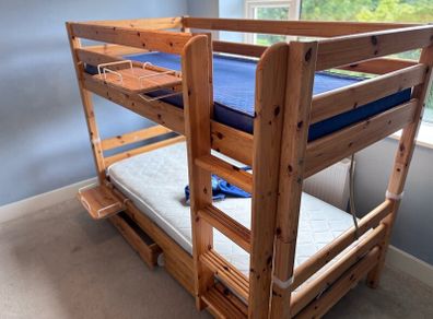 Bunk bed