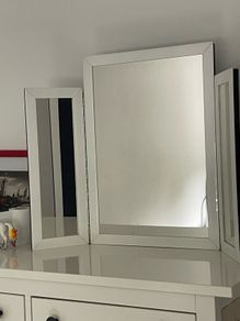 Vanity mirror