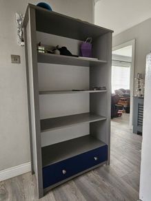 shelving unit