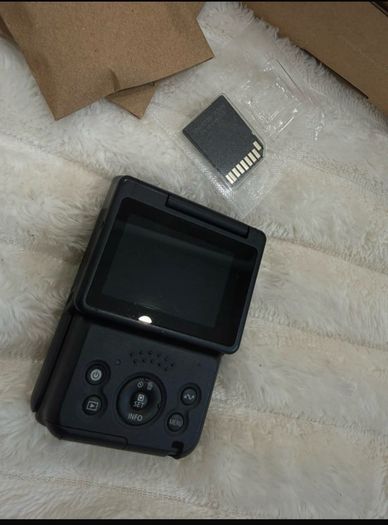 Canon Powershot V10