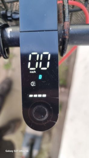 Electric scooter