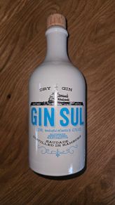 Hamburg Gin Bottle