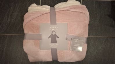 Dunnes Hooded Blanket