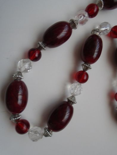 Long necklace,Jewellery,Red necklace