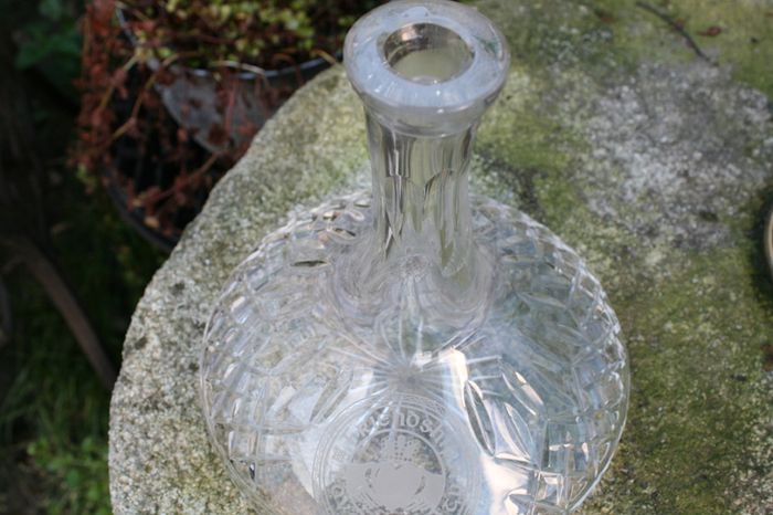 Crystal carafe Claddagh Friendship Loyalty Love