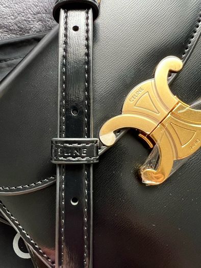 Ladies leather Bag