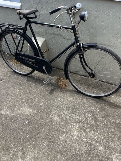 1930s humber men's bike push button bell. Brooks saddle. 3 speed  Gears