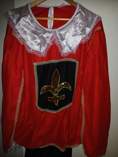 Musketeer halloween costume for men