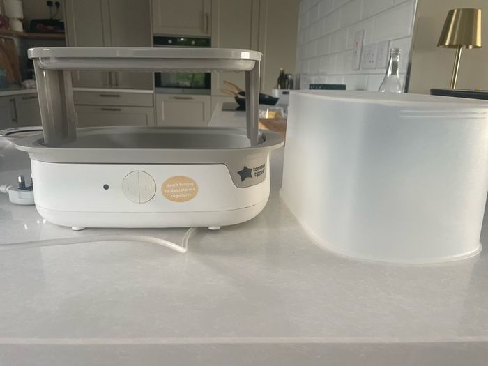 Tommee Tippee Steralizer and bottle warmer