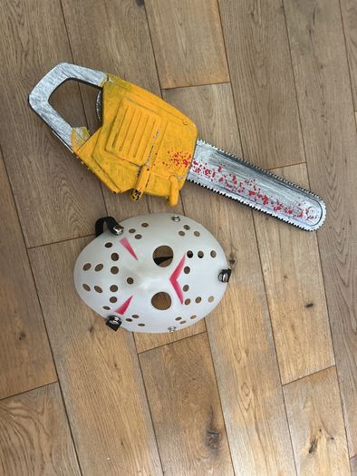 Halloween- Jason mask and electric saw