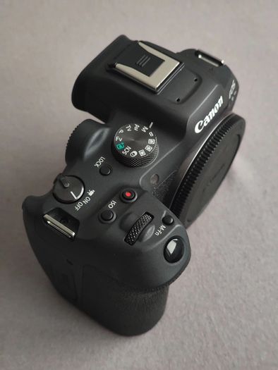 Canon Eos R7