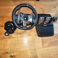 Logitech G29 Driving Force Steering Wheel + Pedals + Shifter (PS5/PS4/PC)