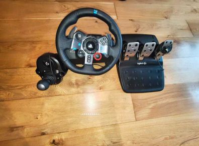 Logitech G29 Driving Force Steering Wheel + Pedals + Shifter (PS5/PS4/PC)