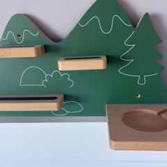 Green Mountain Wooden Shelf for Toniebox and Tonies