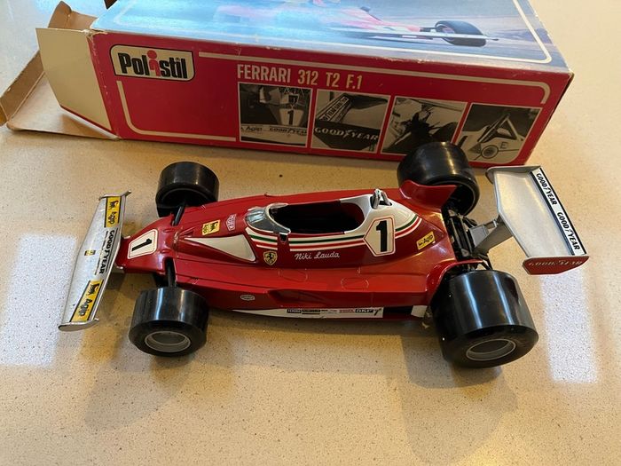 Ferrari 312 T2 Formula one Niki Lauda Scale 1/16 Year 1976