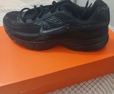 Nike Initiator Trainers Brand New