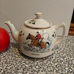 Small Carrigaline Teapot Ballina souvenir
