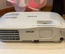 Epson EB-X10 3LCD Multimedia Projector Bundle