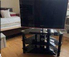 Samsung 32" TV (not smart tv)