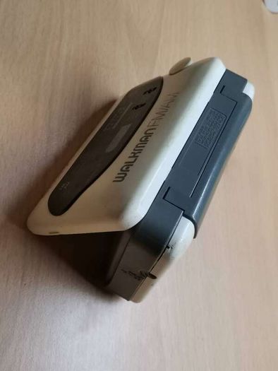 Sony WM-F38 Walkman Cassette Player