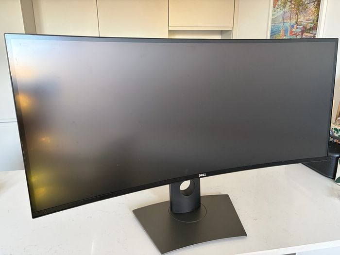 Dell ultrawide 34 inches Curved Monitor
