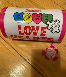 New Sealed Love Hearts 250 Piece Jigsaw Puzzle in Tin Storage Box