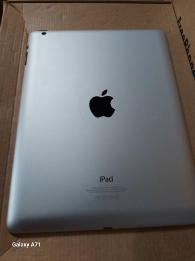 Apple IPAD 4th Generation, 16GB HDD,in excellent condition, great for YOUTUBE etc
