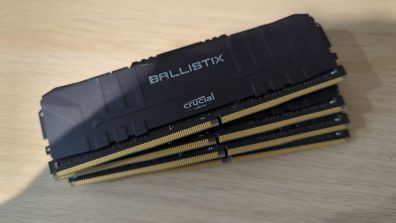 crucial ballistix 8gb 3600  DDR4 RAM