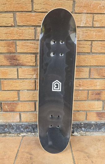 Skateboard