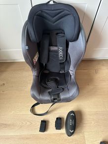 A kid minikid 2.0 rearfacing car seat