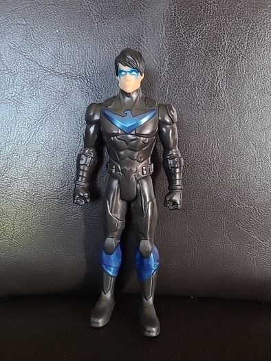Batman missions nightwing figure