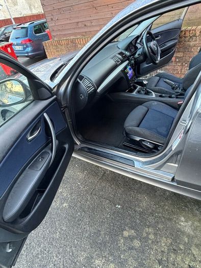 BMW 1-Series 2010 with CarPlay radio