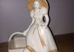 USA 954 Lady & Basket Figurine