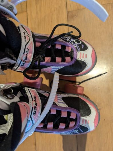 Adjustable Kids Roller Skates (SENHAI Size 1-4)