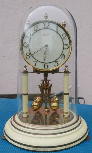 Vintage Kundo  Clock Made In Germany   Battery Operated (works well)