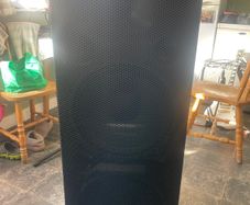 Behringer EuroLive B2520 2200Watt Passive PA speaker