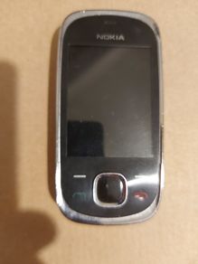 Nokia 7230 Slider Phone, Type RM-604, in excellent cosmetic condition