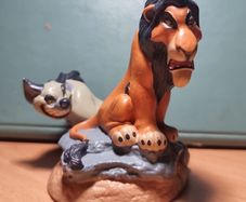 Disney store Lion King SCAR and BANZAI Plastic Figurine Statue. 8 cm.