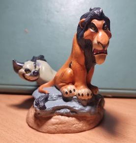 Disney store Lion King SCAR and BANZAI Plastic Figurine Statue. 8 cm.