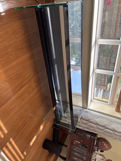 Glass tv unit