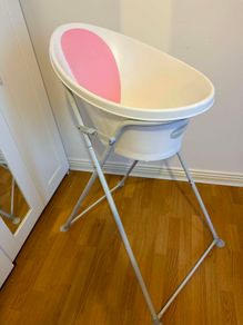 Shnuggle Baby Bath With Stand