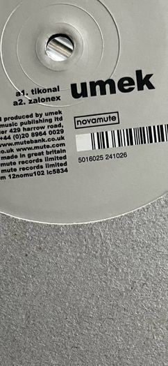 10e each Techno 12" vinyl