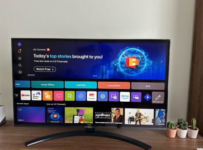 LG 43 4K Smart TV 43UT81006LA Excellent Condition