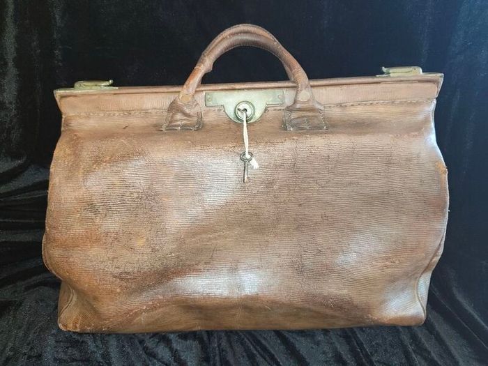 large antique Gladstone bag