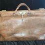 large antique Gladstone bag Image 3